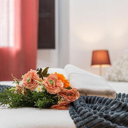 Santa Catalina Patio Andaluz 3 Rooms Севиля Екстериор снимка