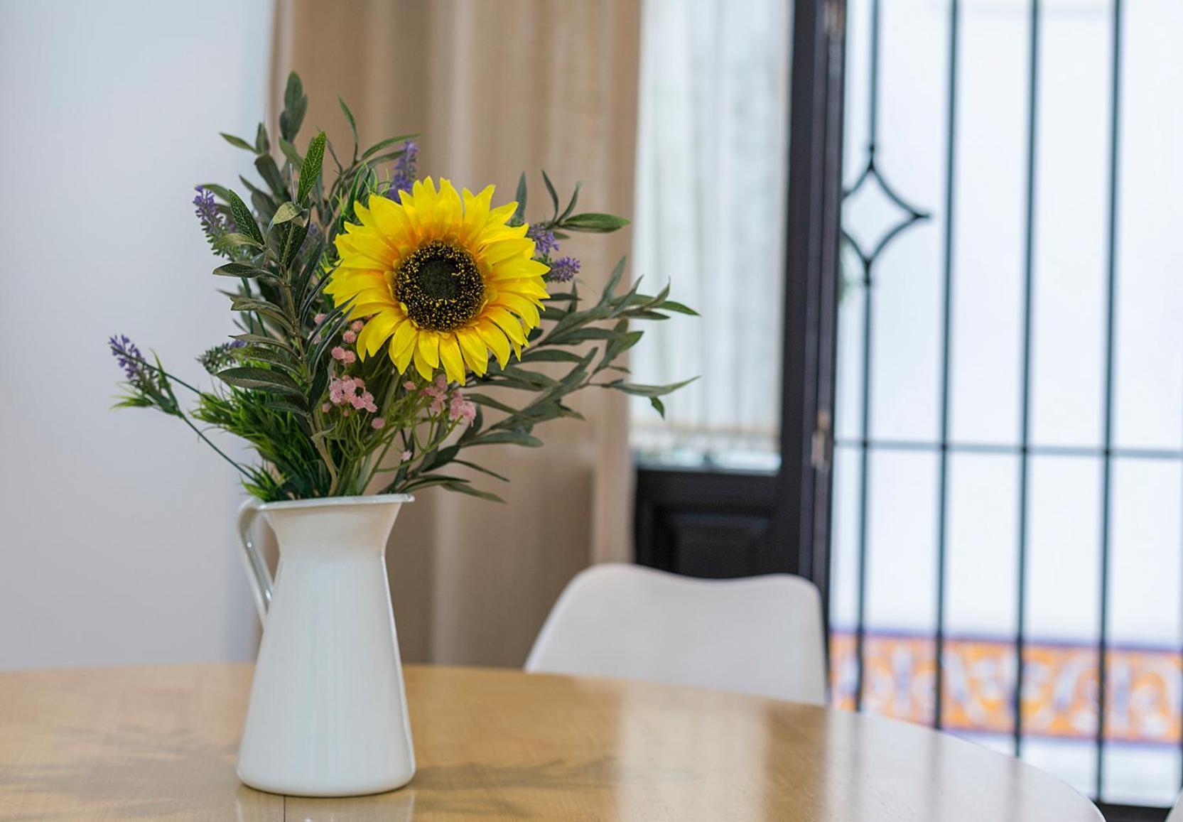 Santa Catalina Patio Andaluz 3 Rooms Севиля Екстериор снимка